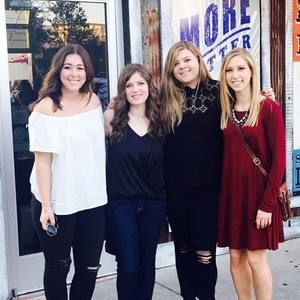 Meet your Posher, Liz